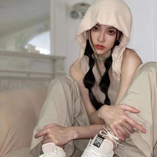 辰星降临之国的妮娜海报